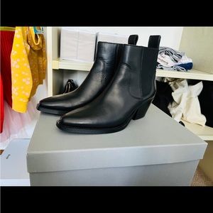 Everlane booties